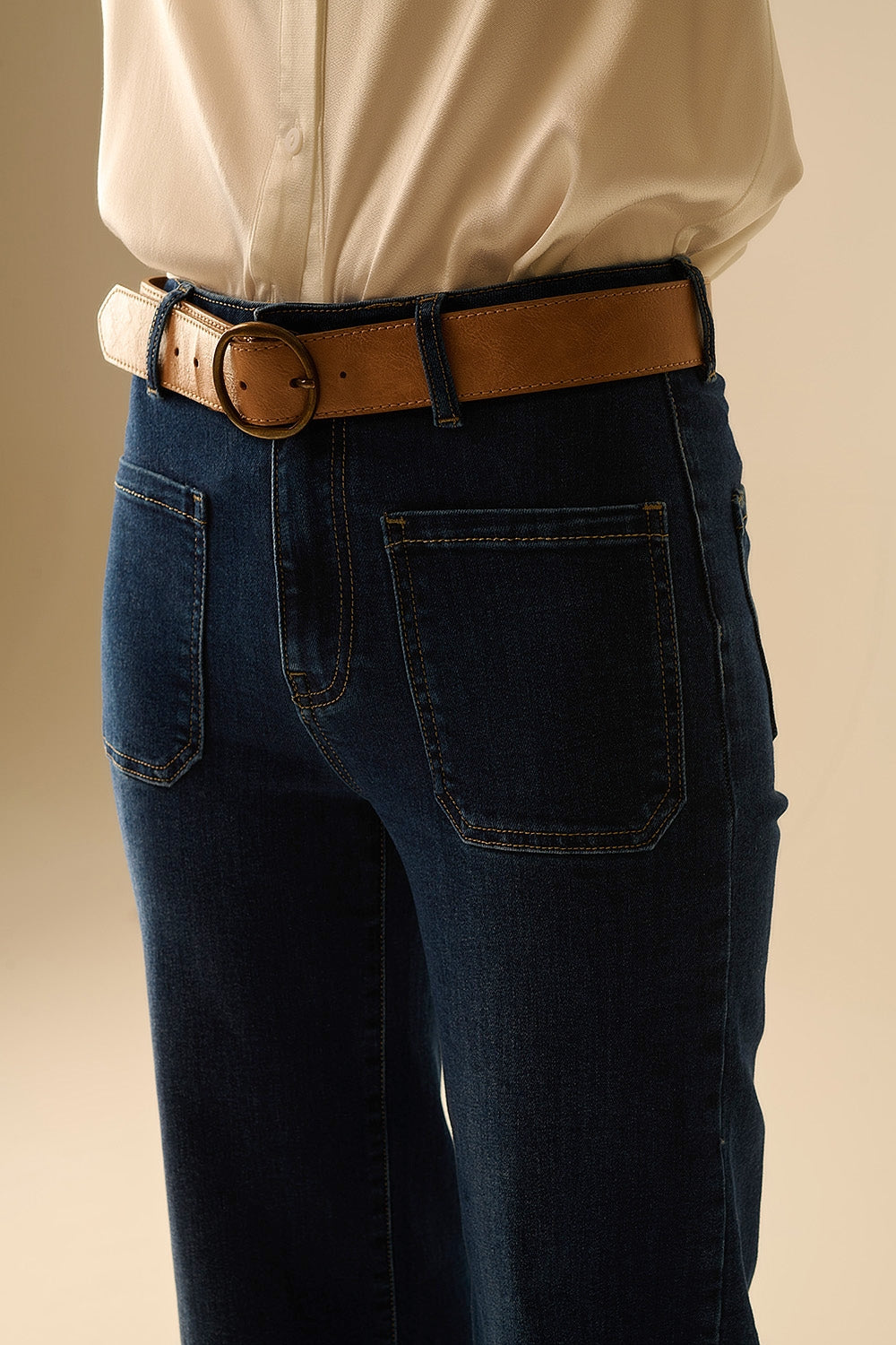 Jean à coupe large et poches en denim foncé