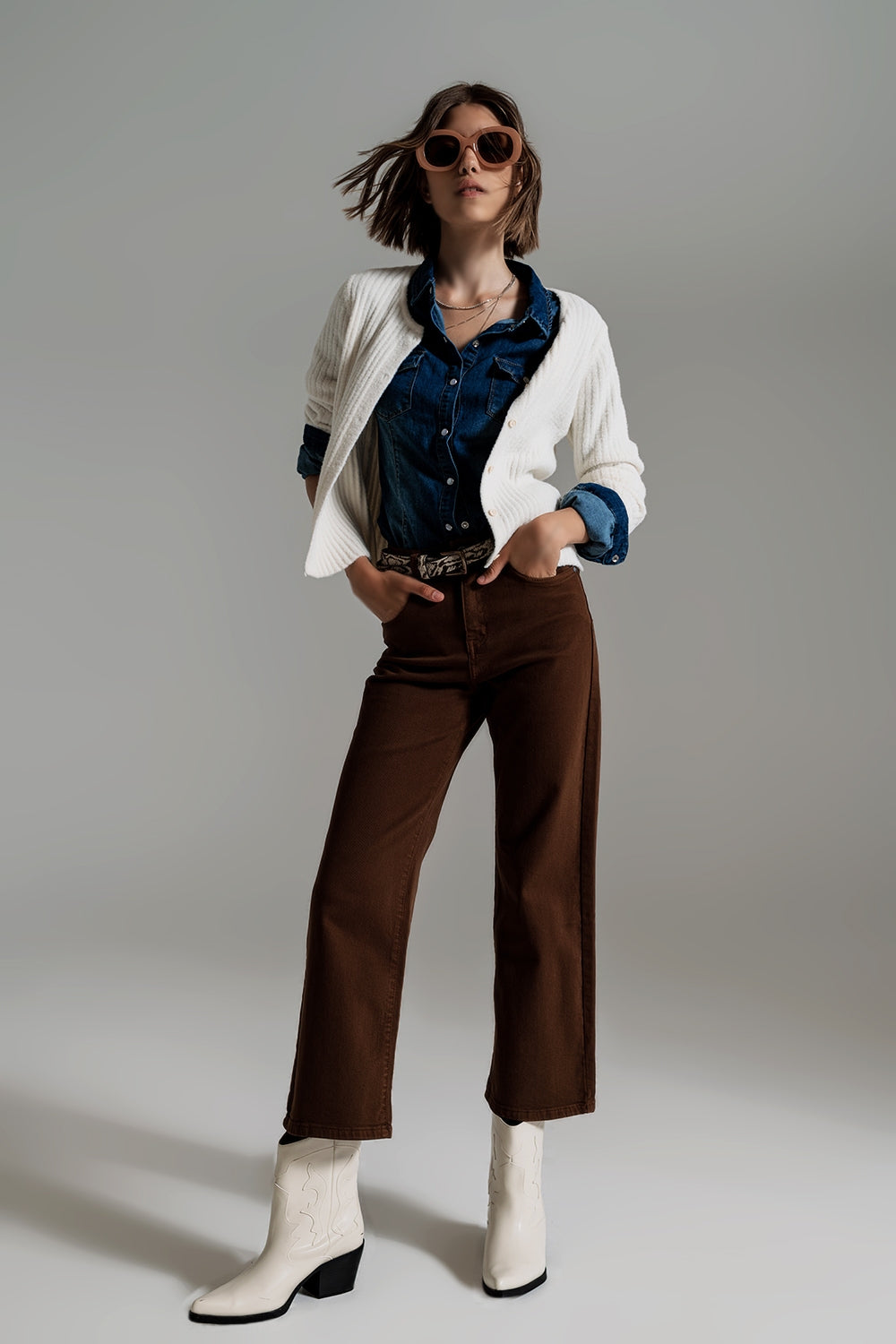 Jean ample court en marron