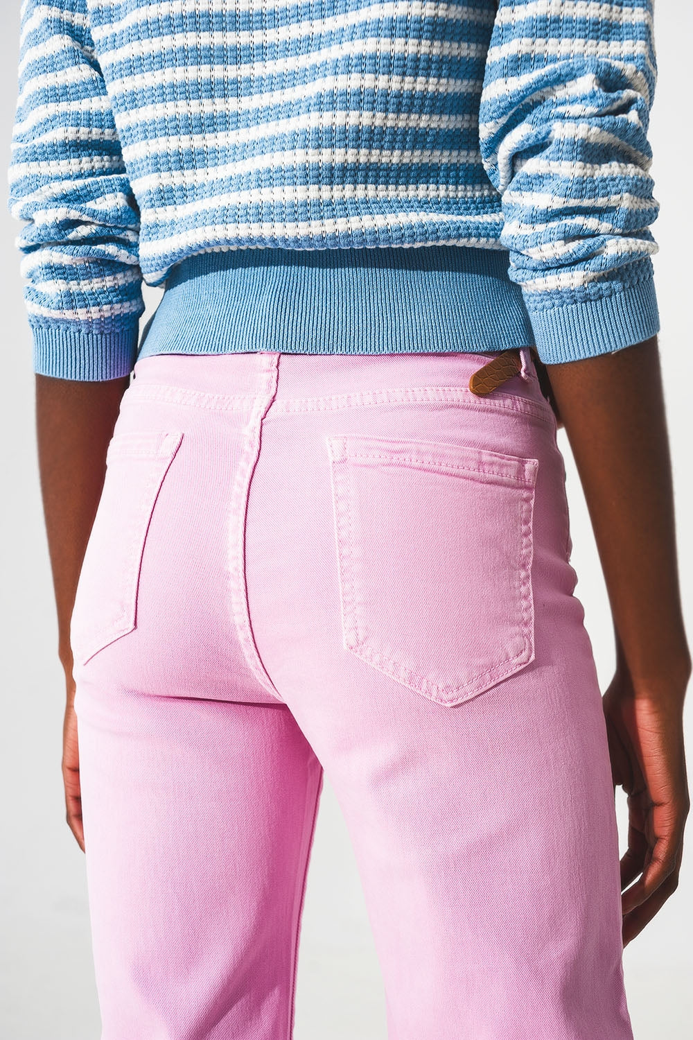 Jean ample court en Rose chewing gum