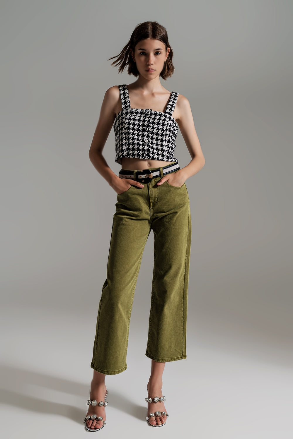 Jean ample court en Vert olive