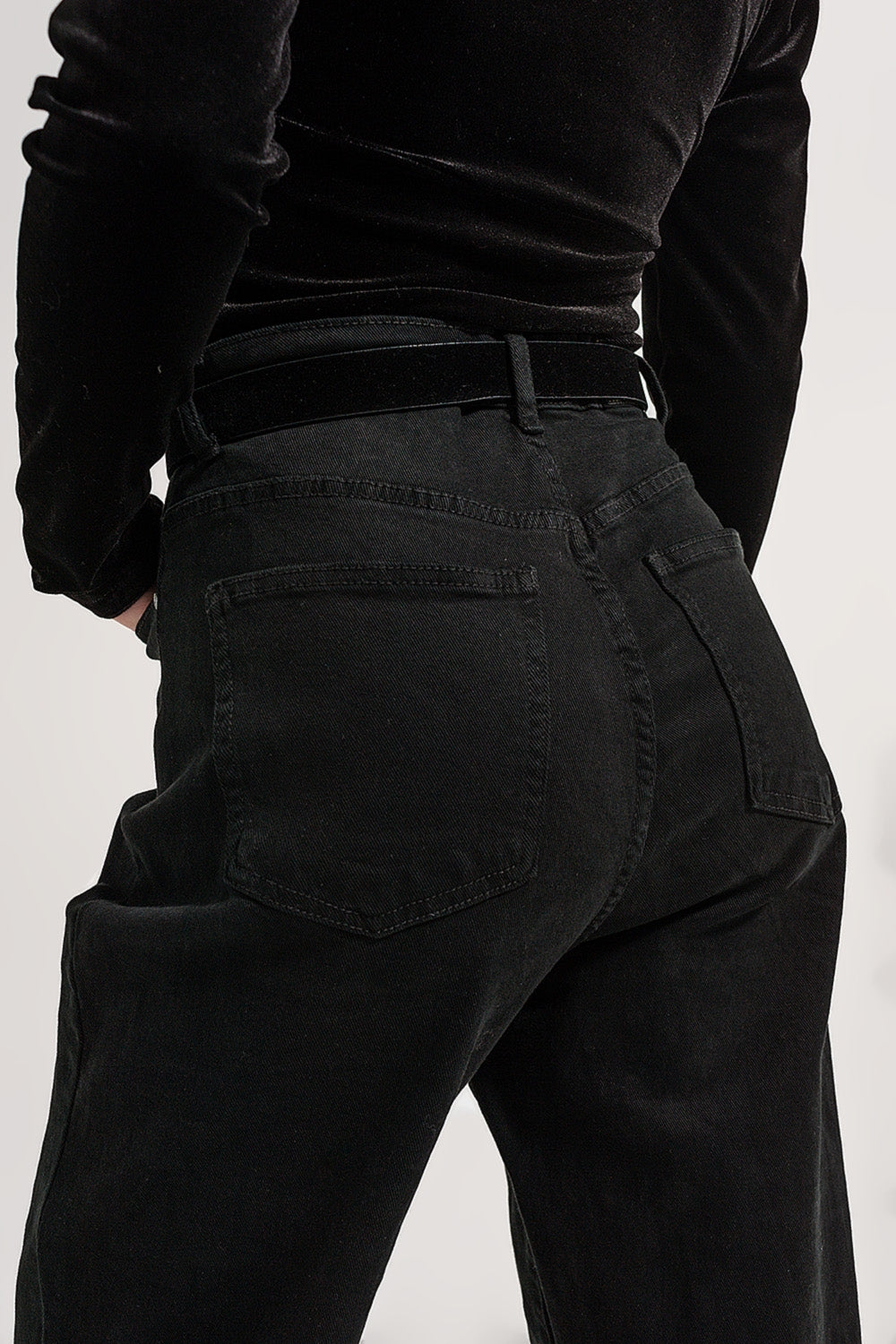 Jean avec poche à la taille Noir