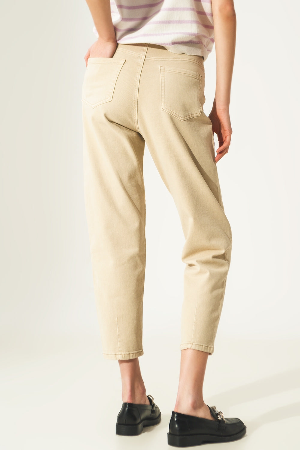 Jean beige à la cheville