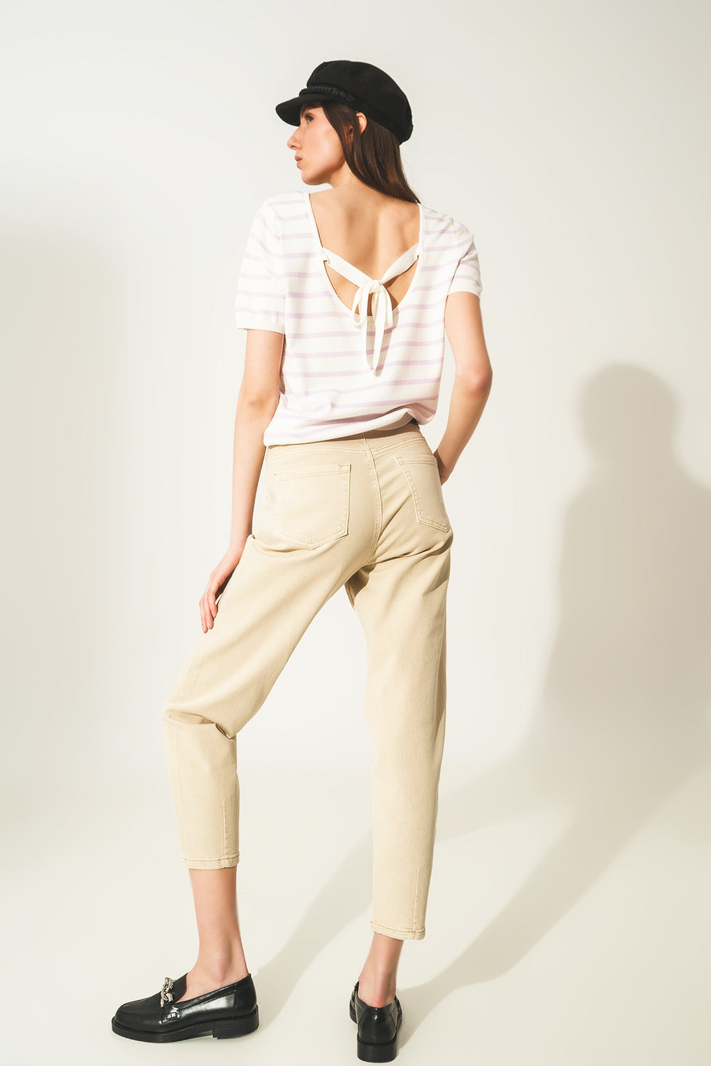 Jean beige à la cheville