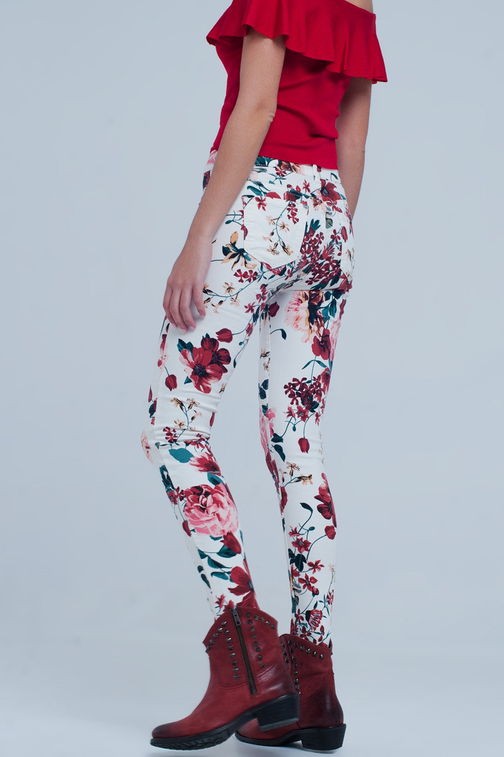 Jean blanc avec imprimé roses
