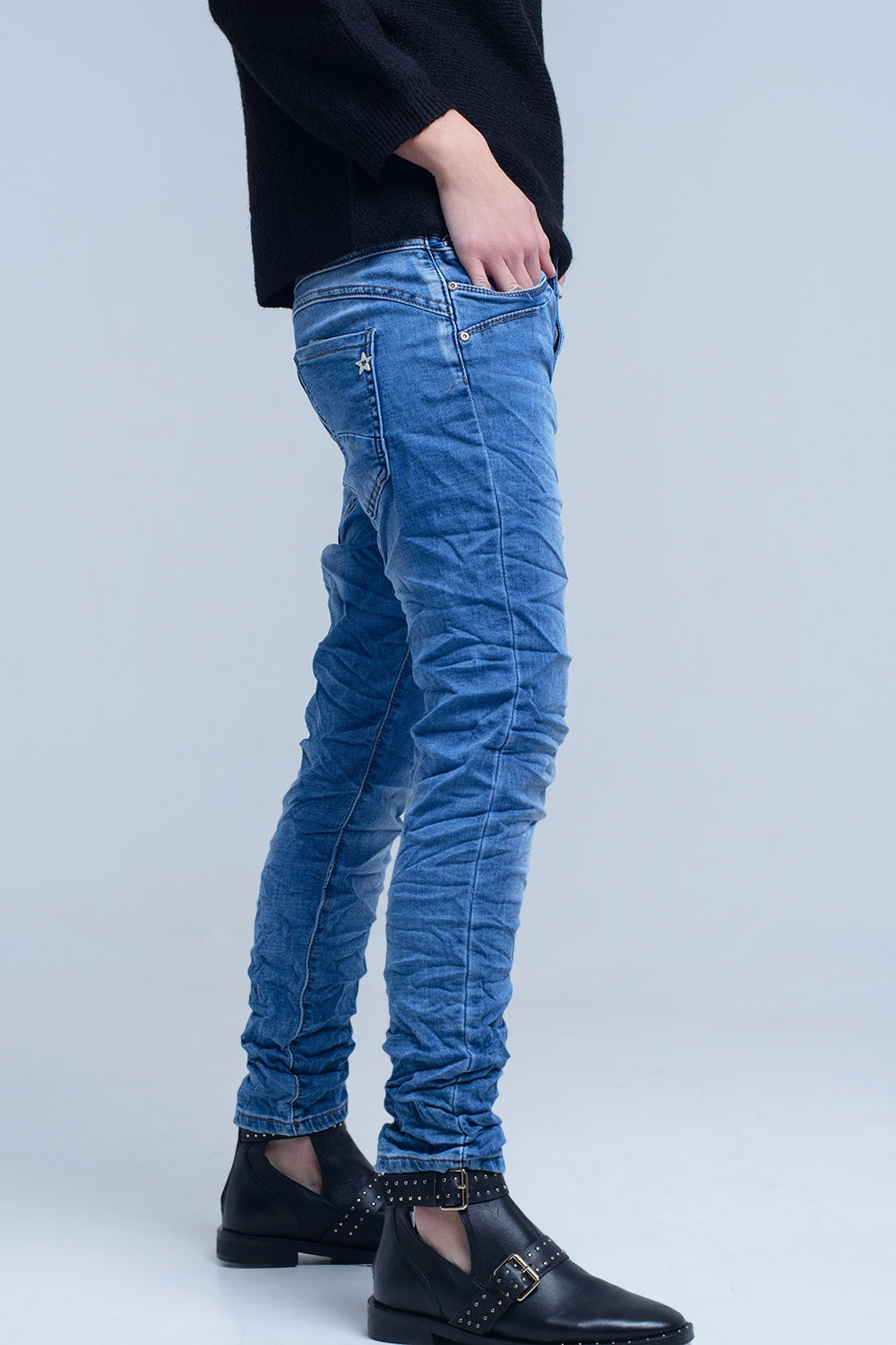 Jean boyfriend avec poche zippée