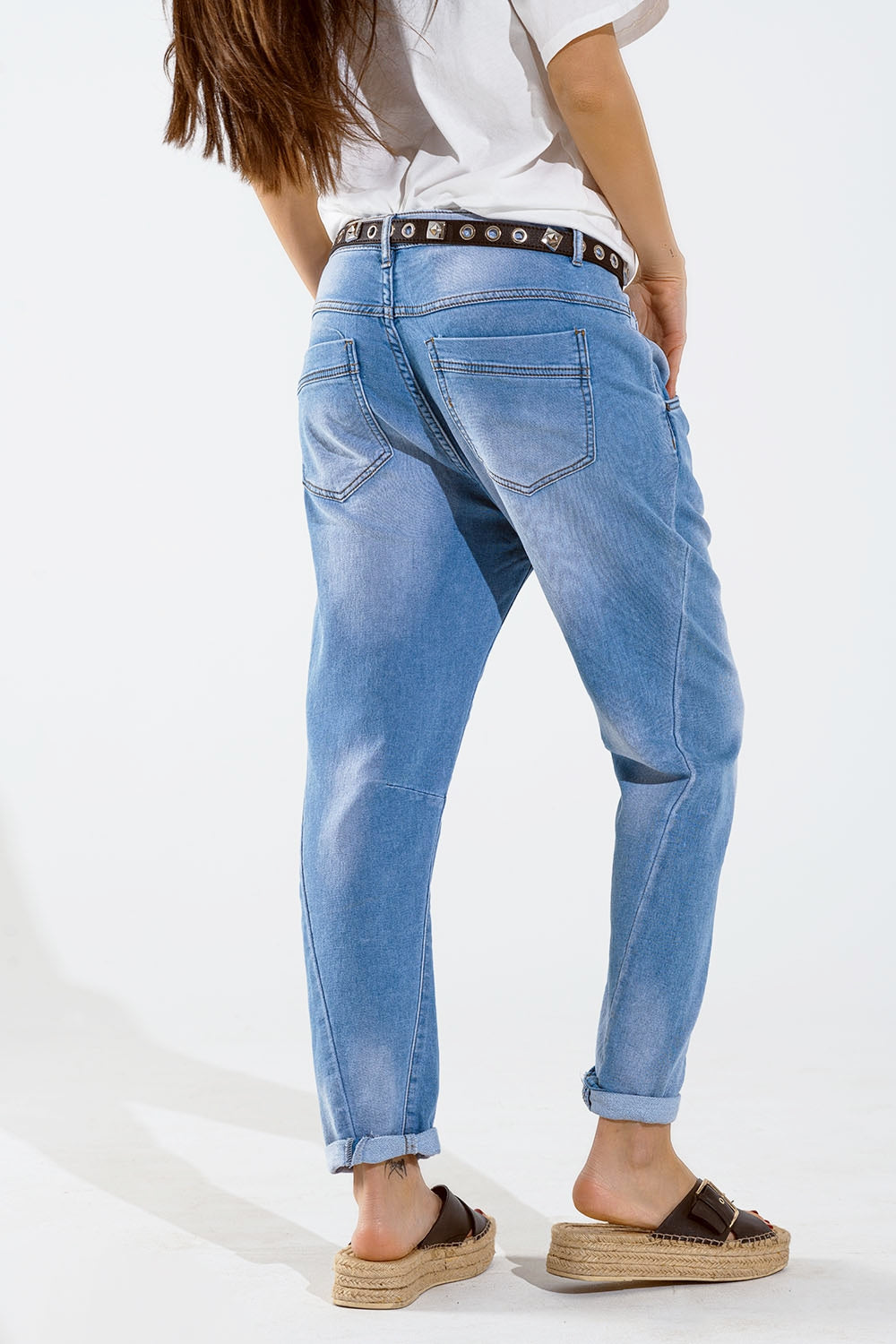 Jean boyfriend basique avec surpiqûres