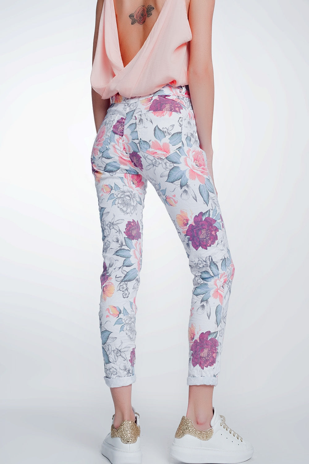 jean boyfriend blanc à imprimé floral