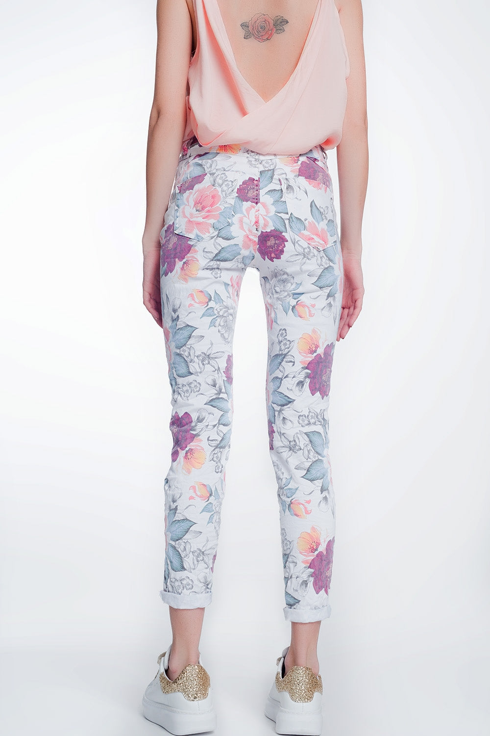 jean boyfriend blanc à imprimé floral