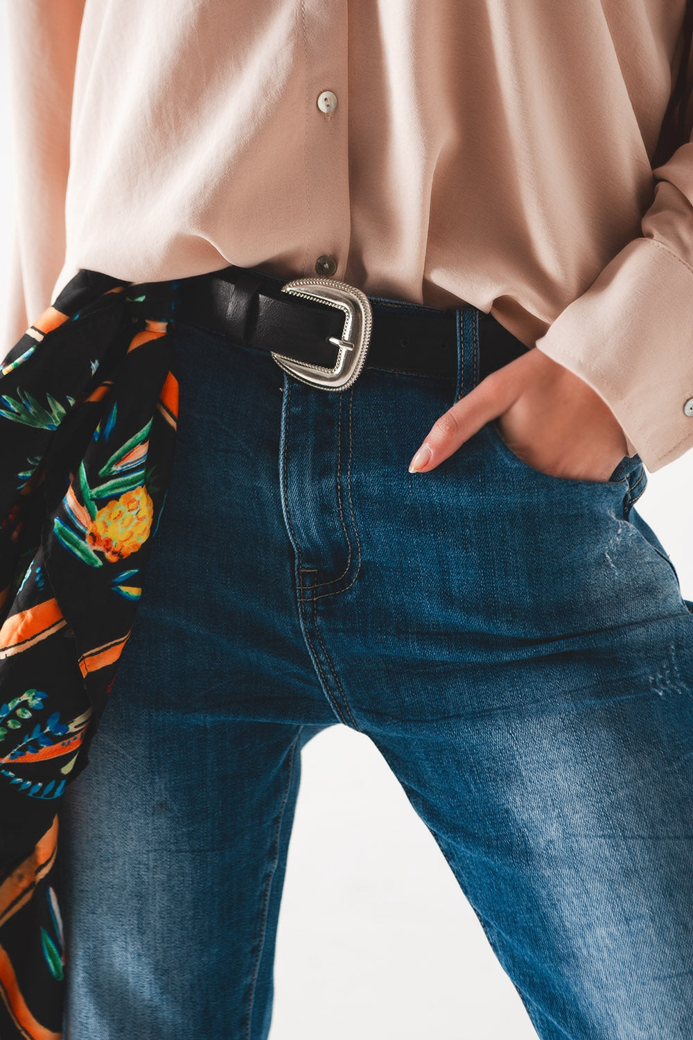 Jean cigarette taille haute à délavage moyen