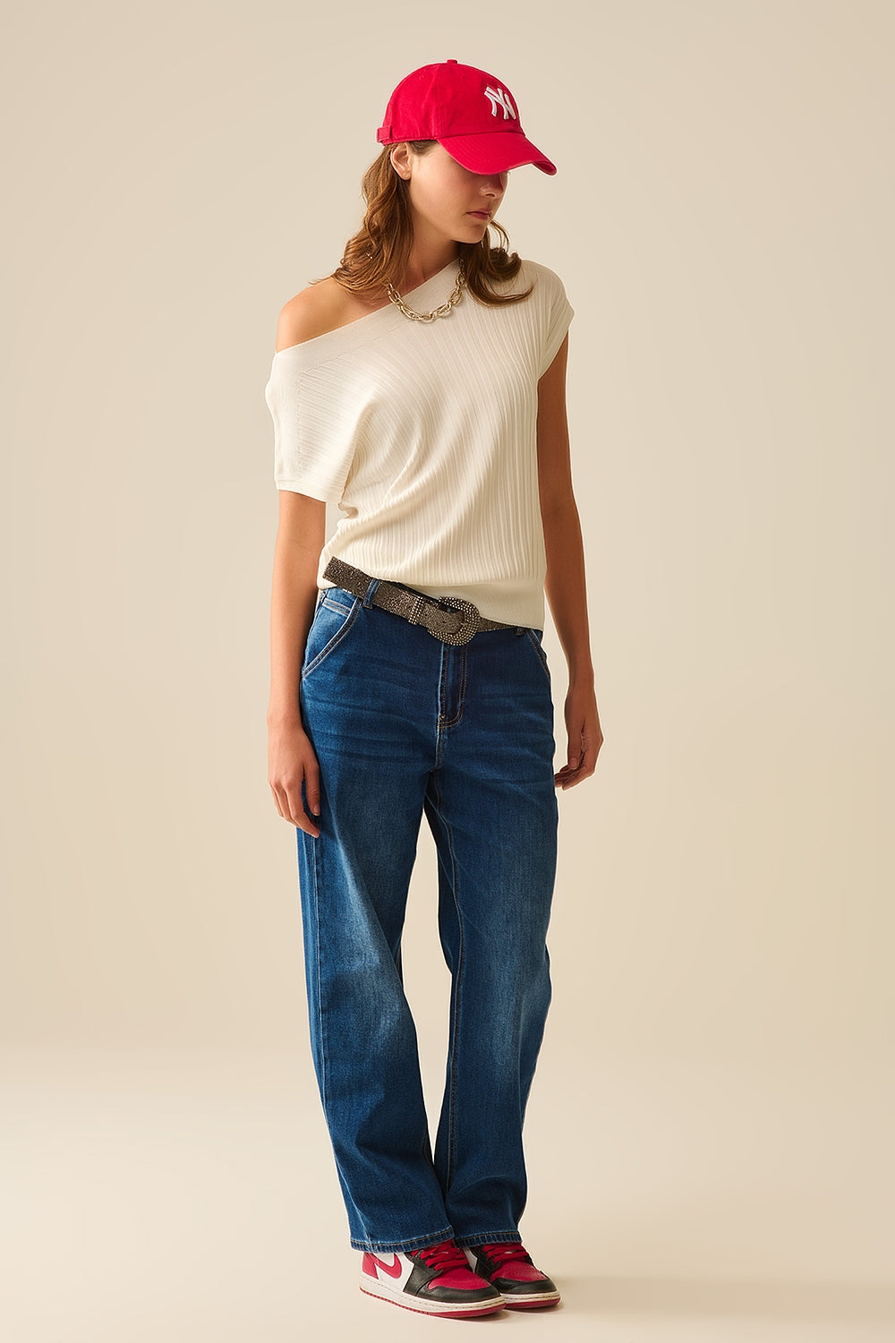 Jean coupe droite avec poches latérales en bleu moyen