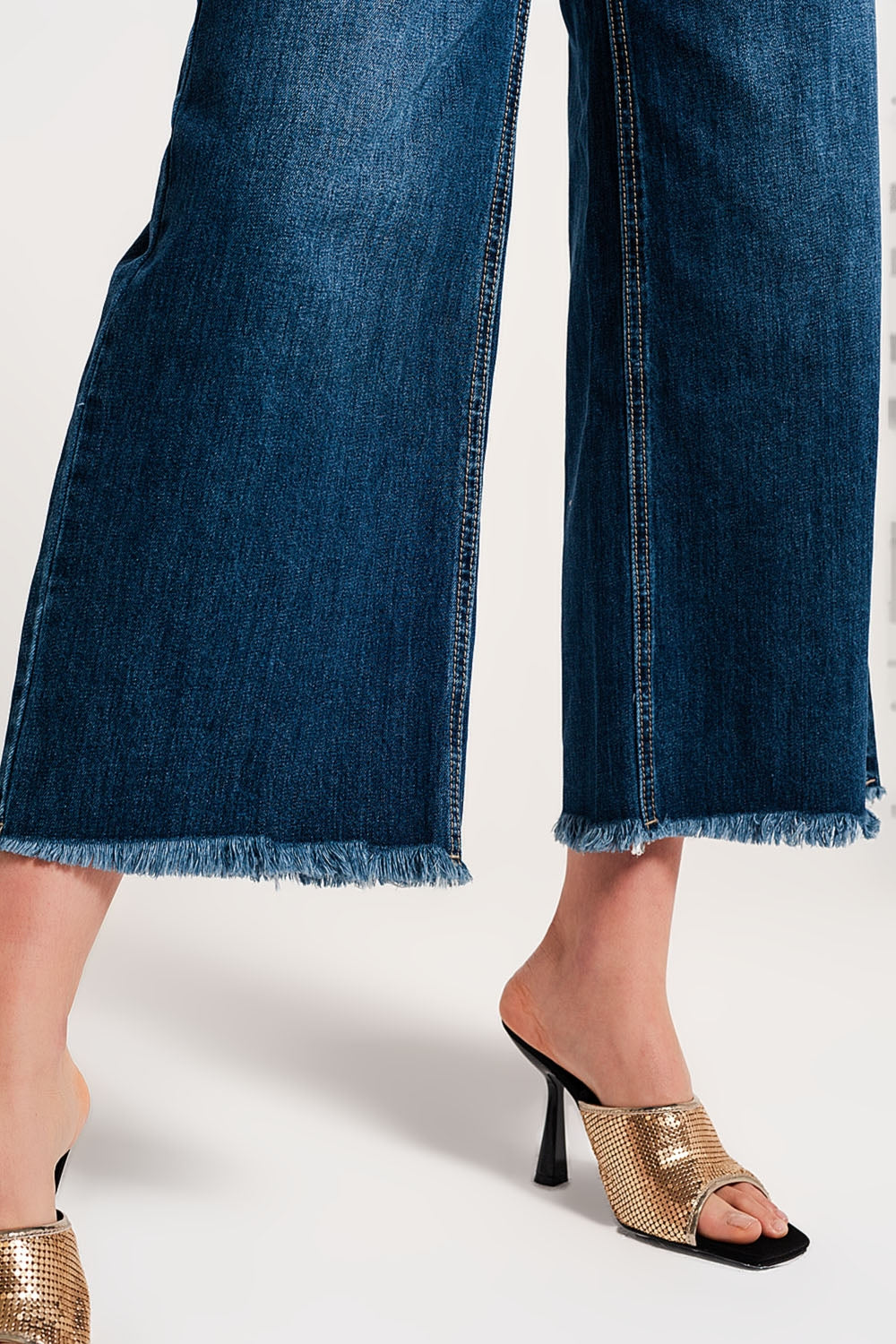 Jean Cropped déchiré avec ourlet à franges Bleu