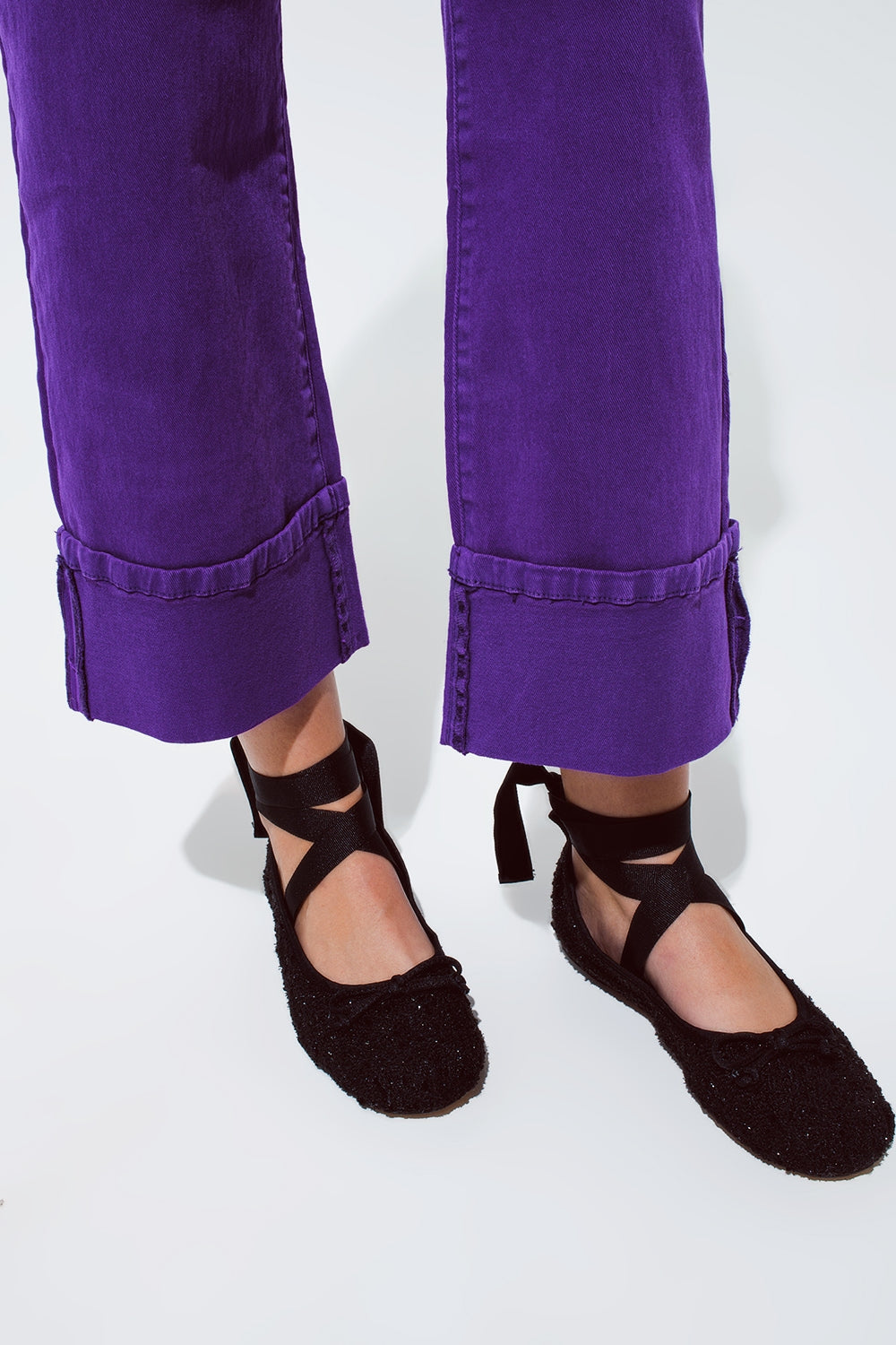 Jean droit avec ourlet raccourci couleur violet