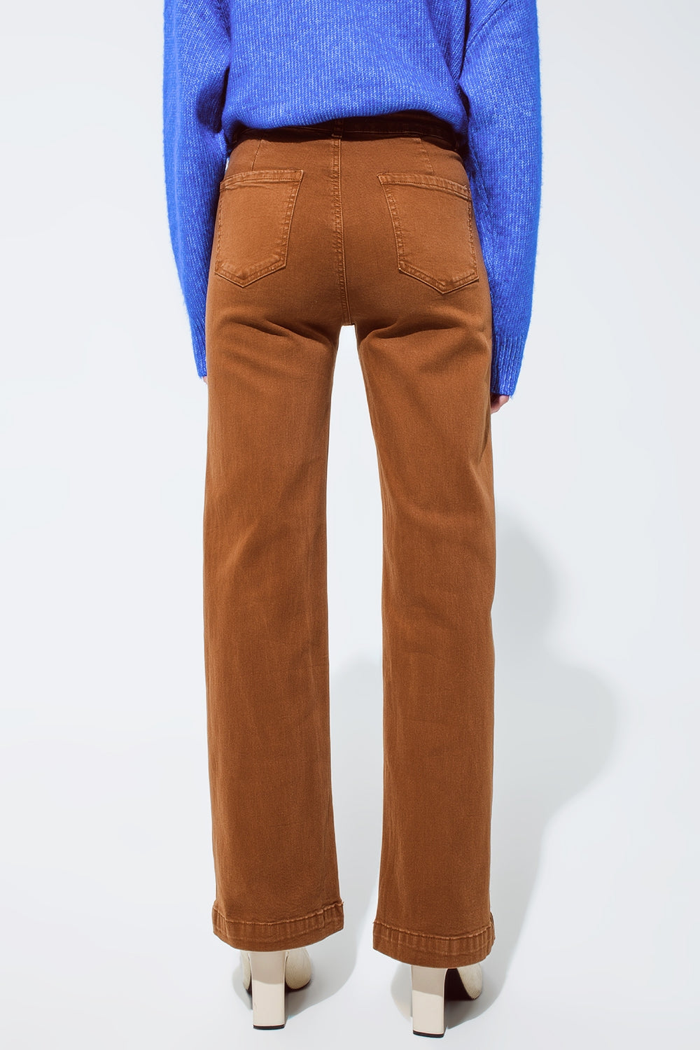 jean flare à taille haute et poche avant camel