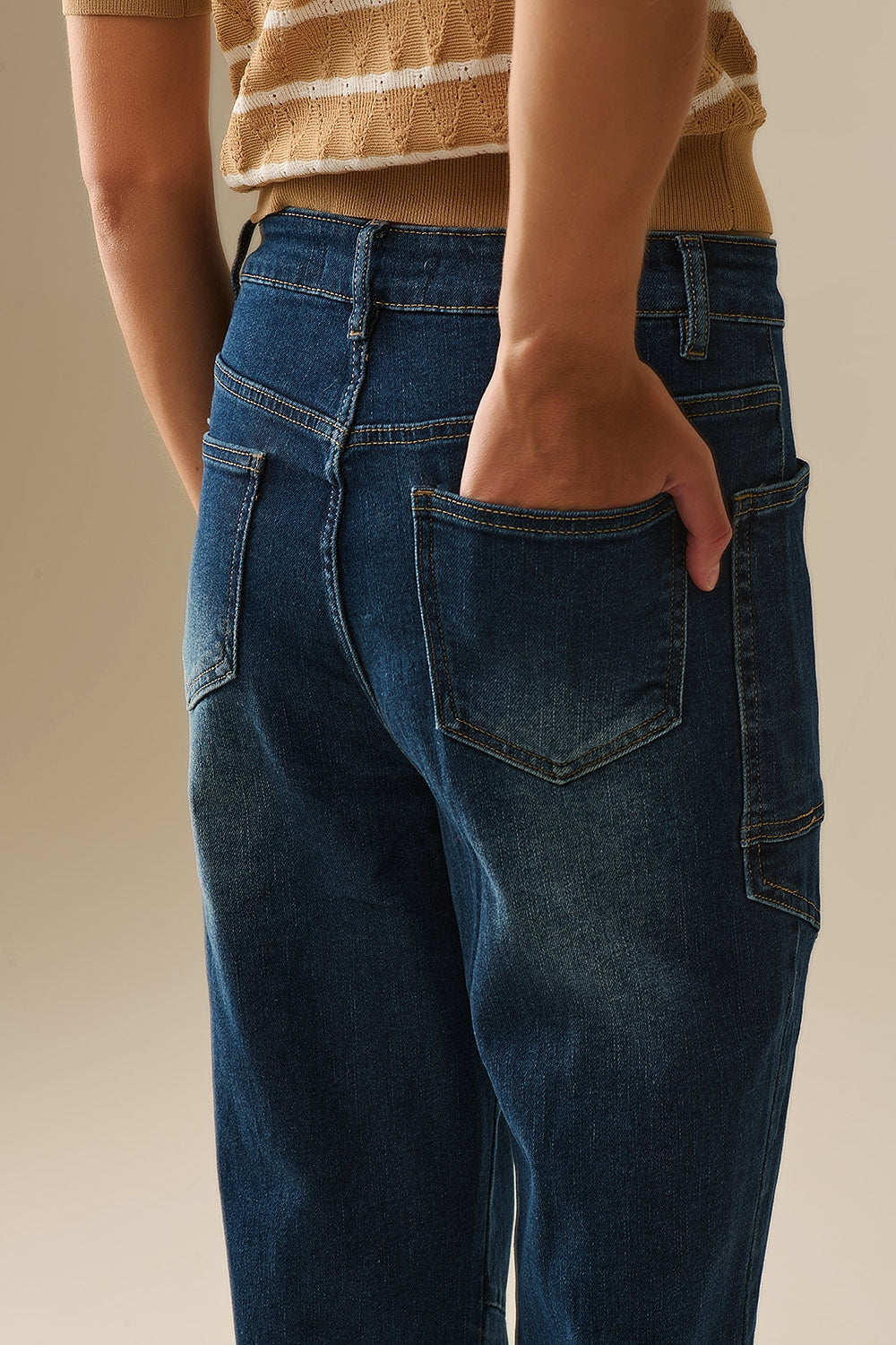 Jean large à taille ajustable en délavage foncé