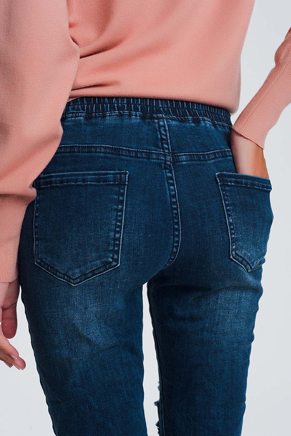 Jean léger style jogger en denim foncé
