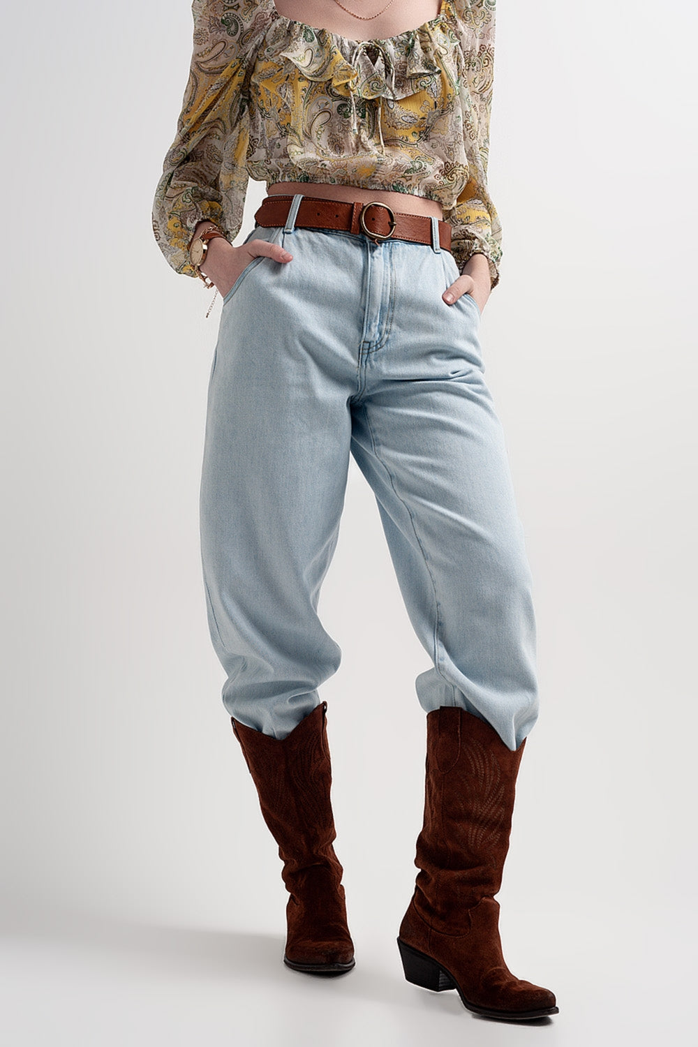 Q2 Jean mom ample taille haute Délavage clair