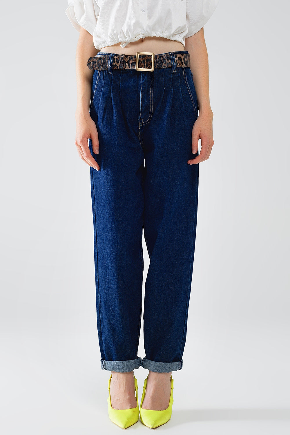 Q2 Jean Mom Bleu Raw Avec Détail Plissé