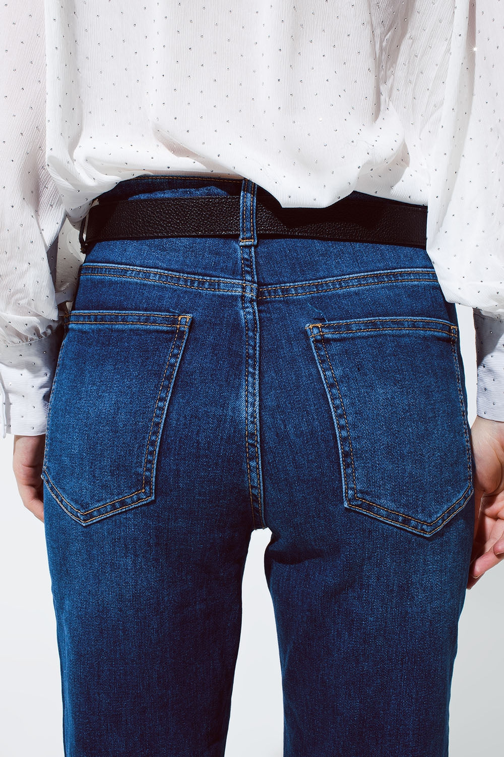 Jean Mum en délavage moyen avec ourlet plié