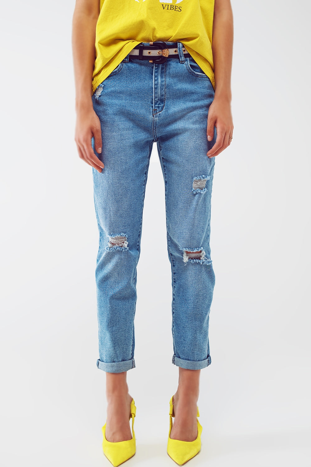 Jean Regular déchiré dans une teinte bleu clair