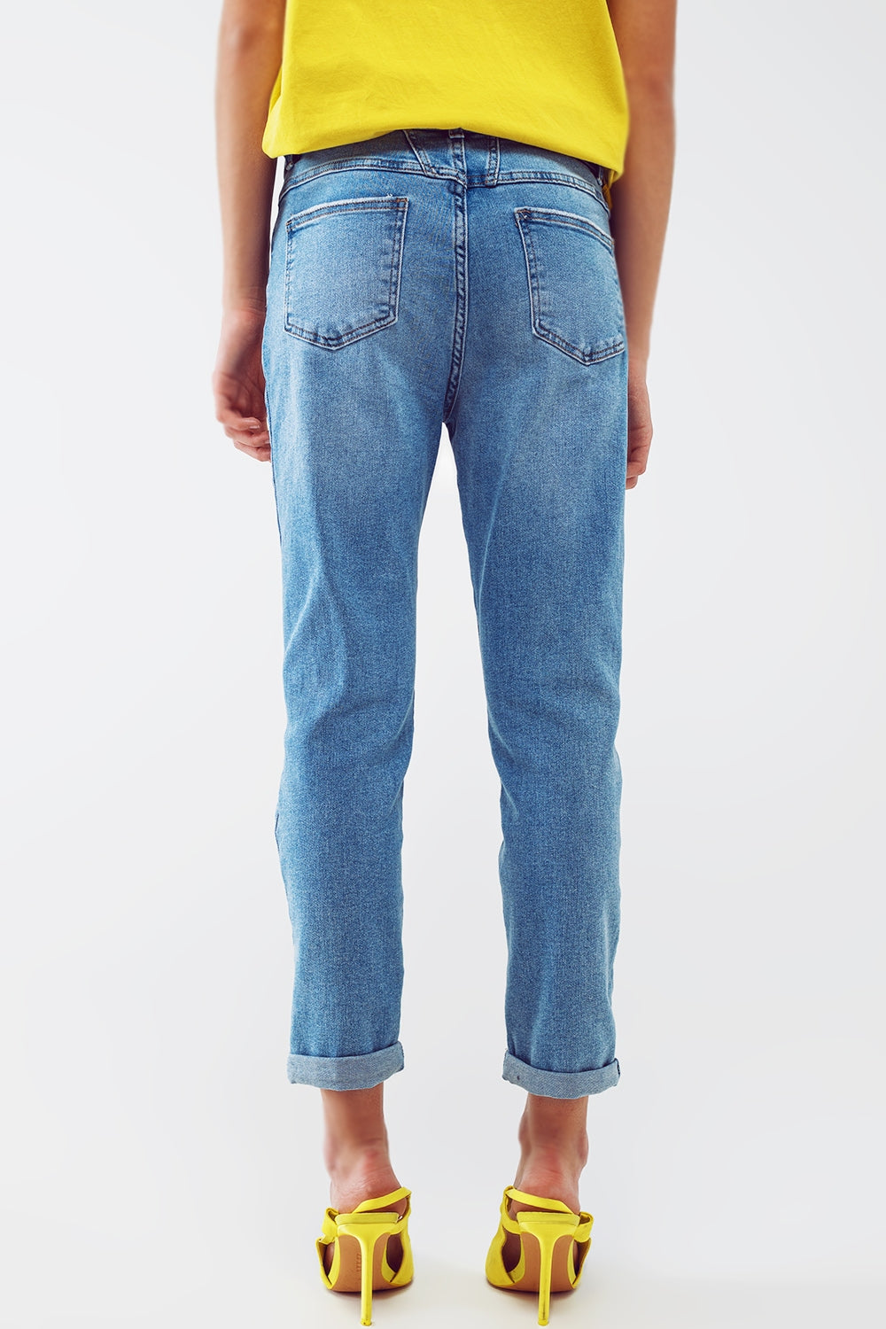 Jean Regular déchiré dans une teinte bleu clair