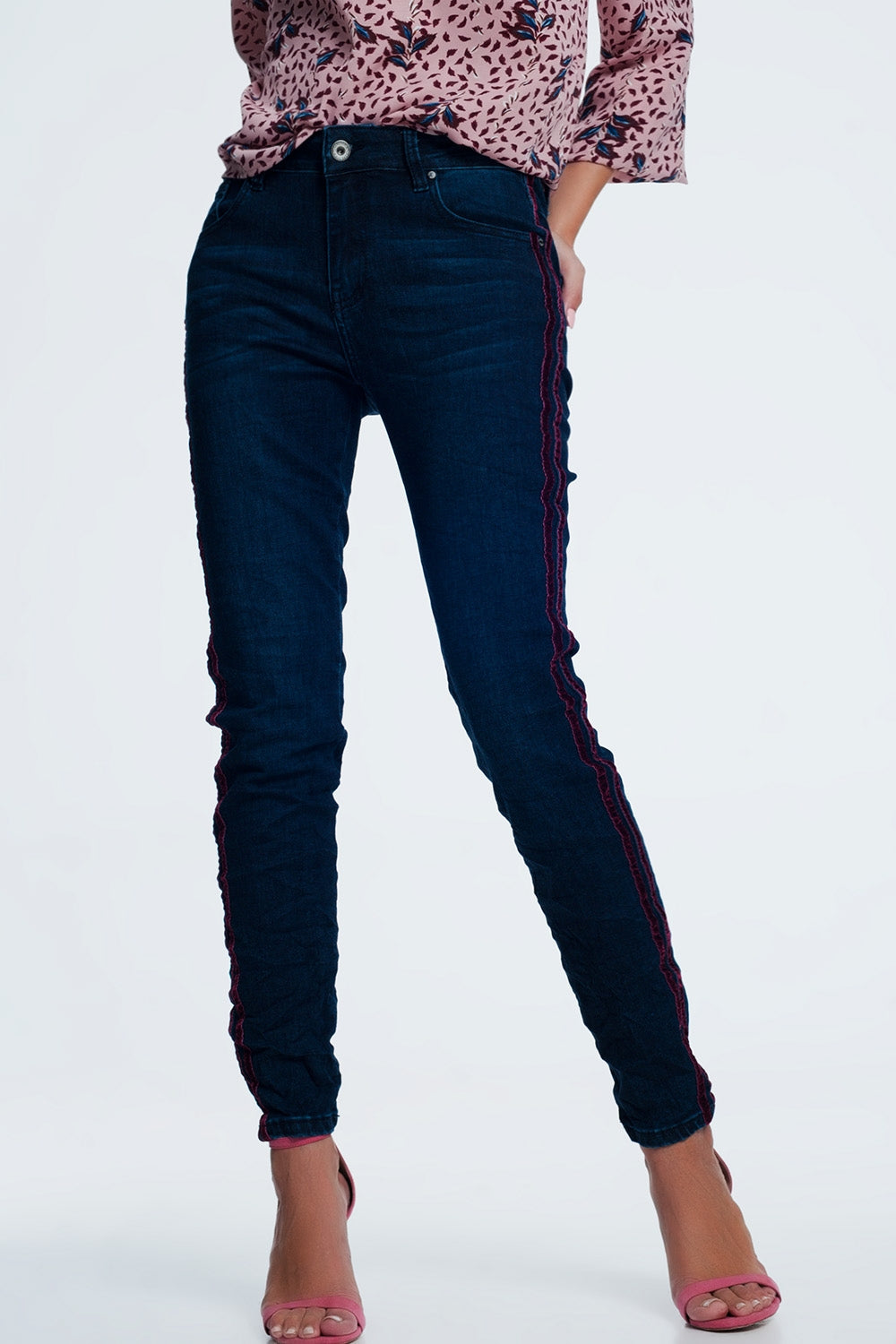 Jean skinny à rayures style sport rouge