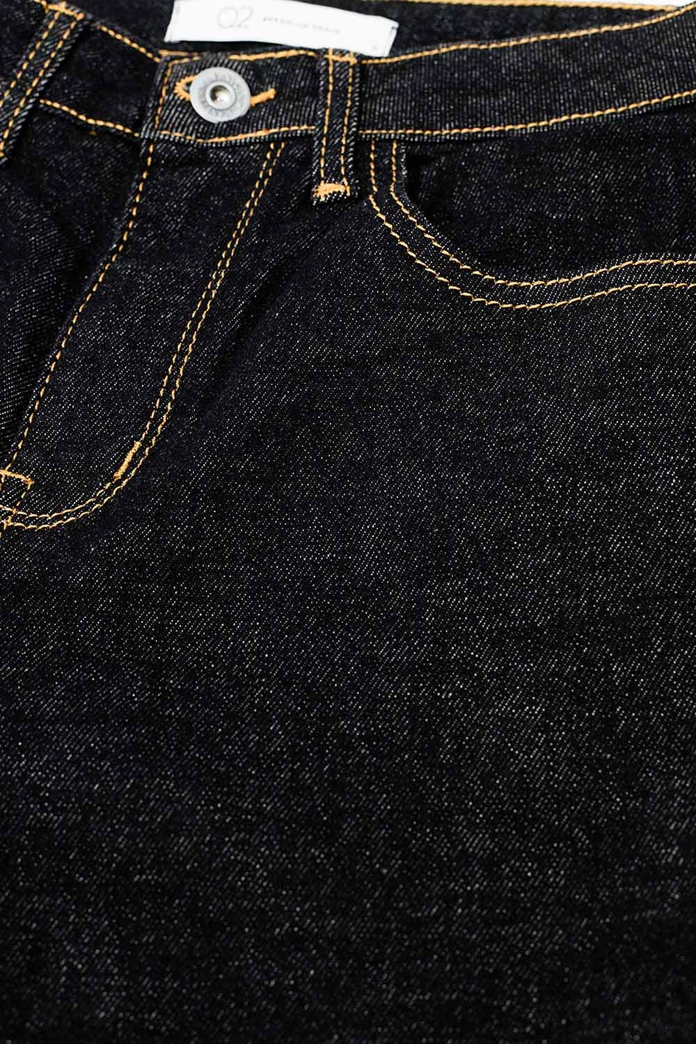 Jean skinny avec surpiqûres contrastées
