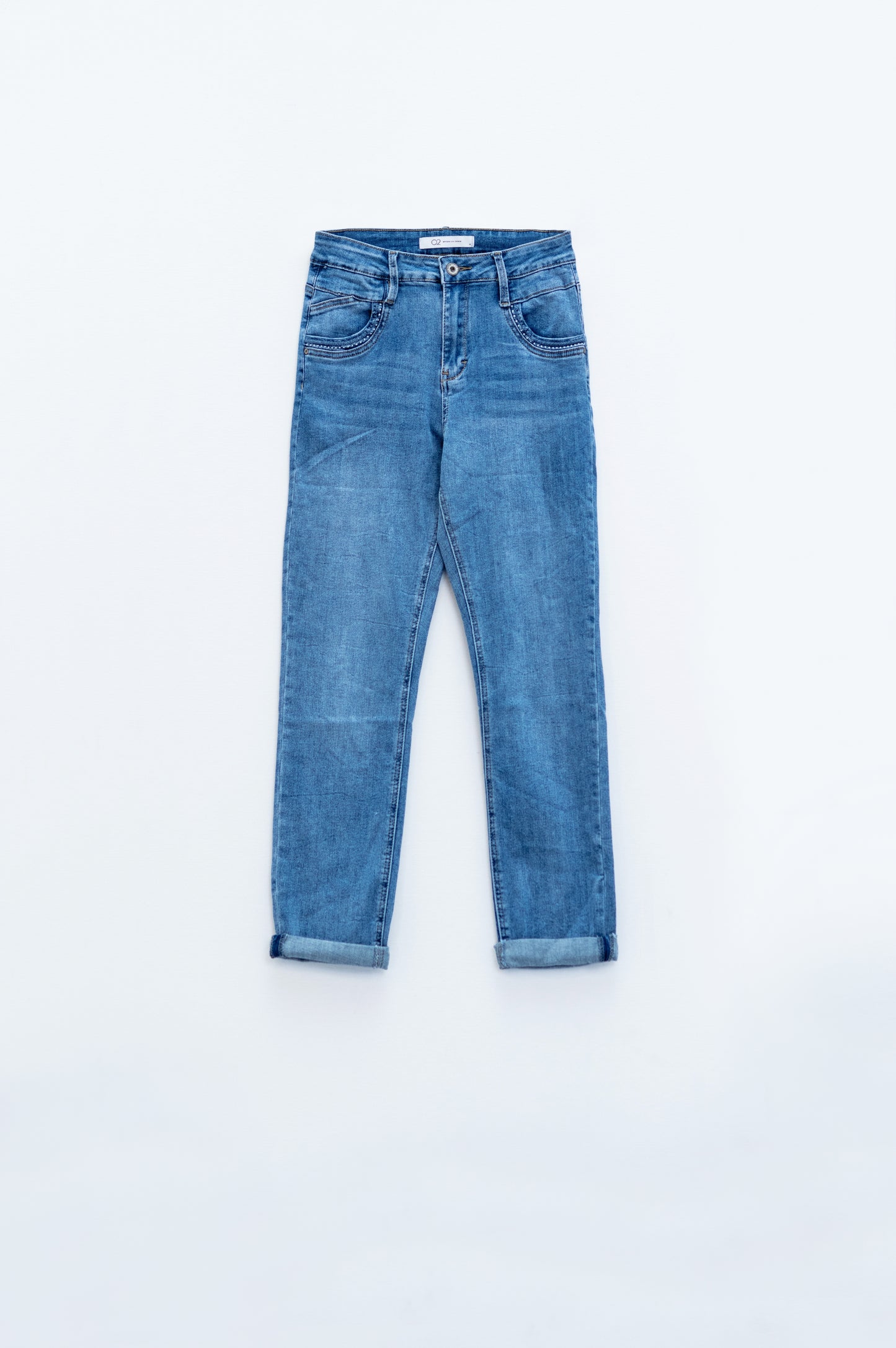 Jean skinny en délavage léger avec détail sur la poche