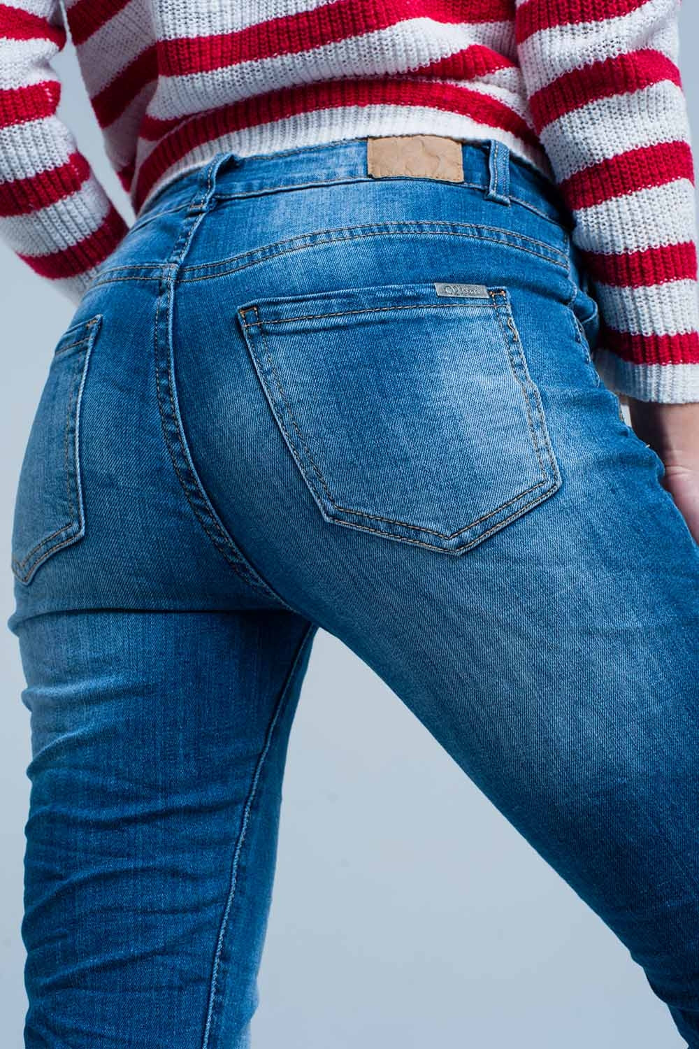 Jean skinny froissé délavé