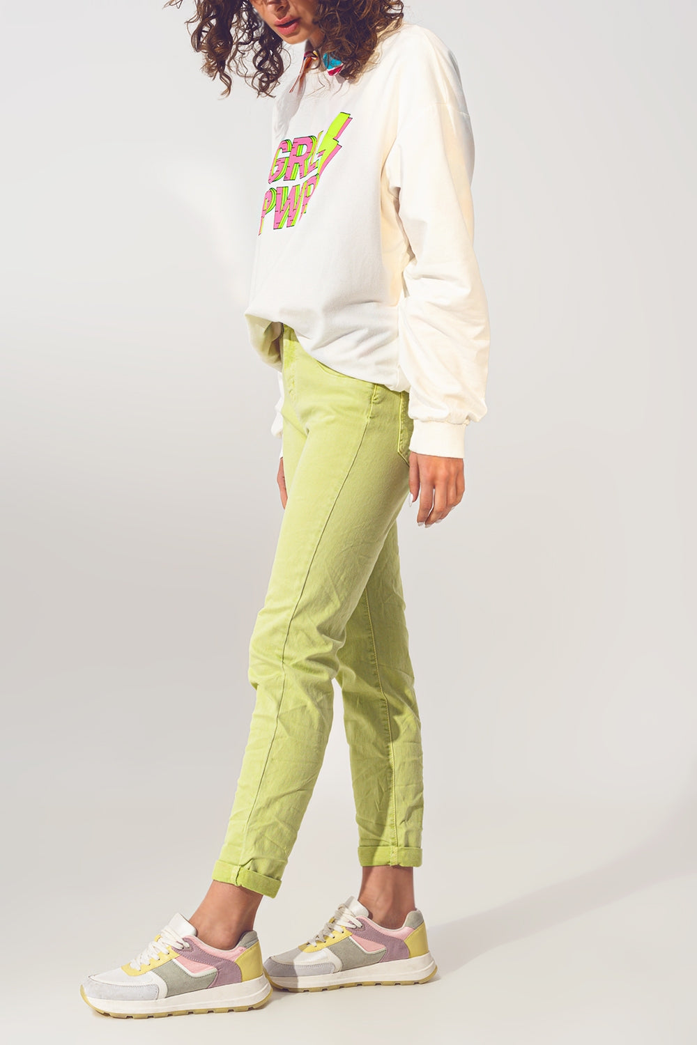 Jean skinny froissé en vert lime