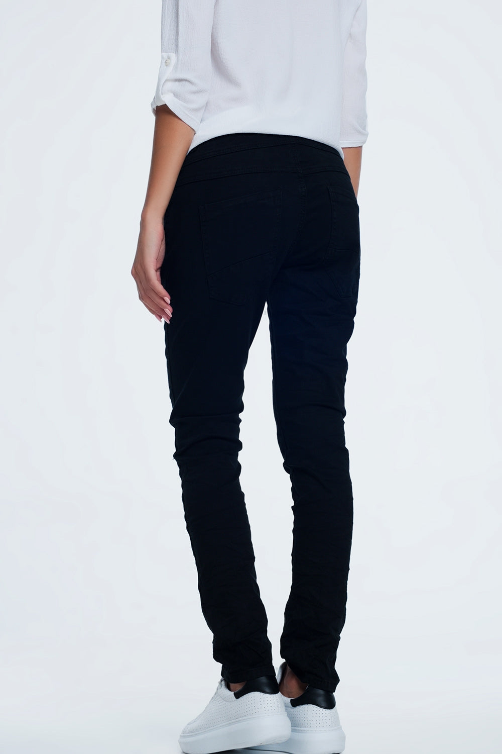 jean skinny noir avec entrejambe bas