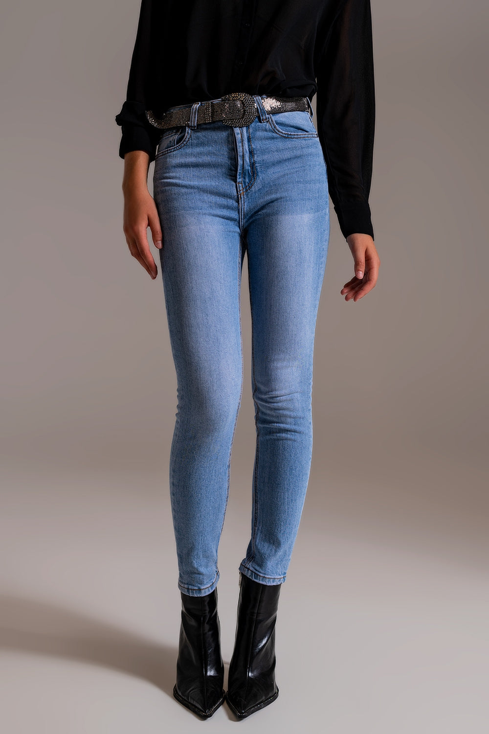 Jean skinny taille haute dans une teinte claire