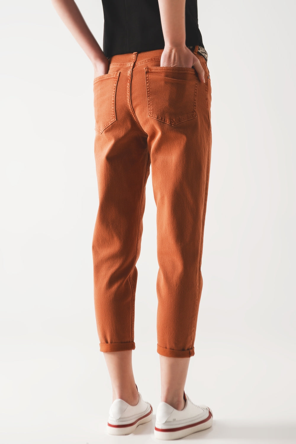 Jean slouchy à taille mi haute en coton rouille
