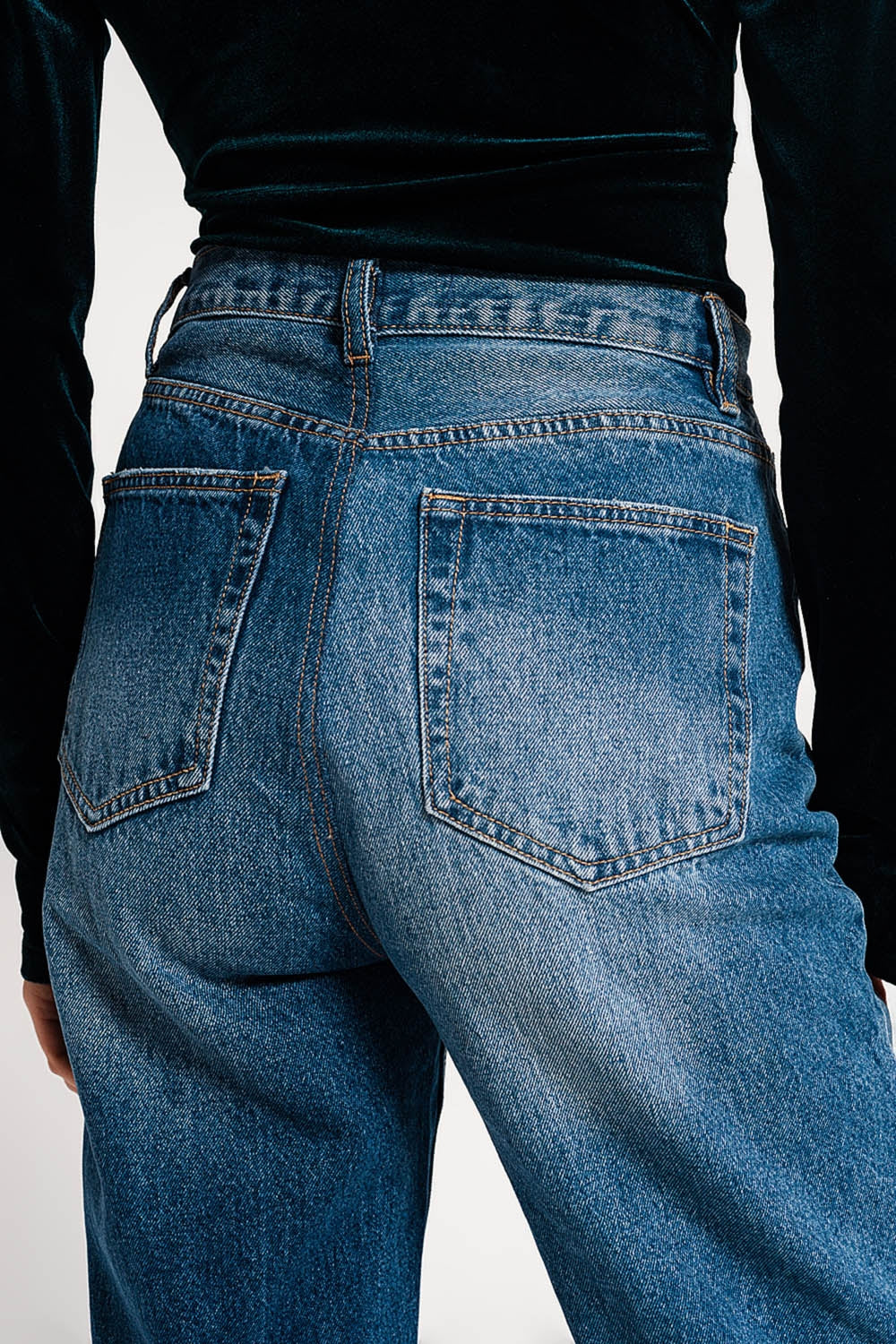 Jean straight avec bouton asymétrique Bleu moyen