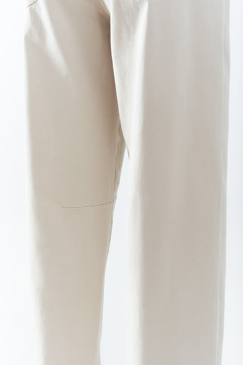 jean stretch confortable avec jambe tonneau en beige