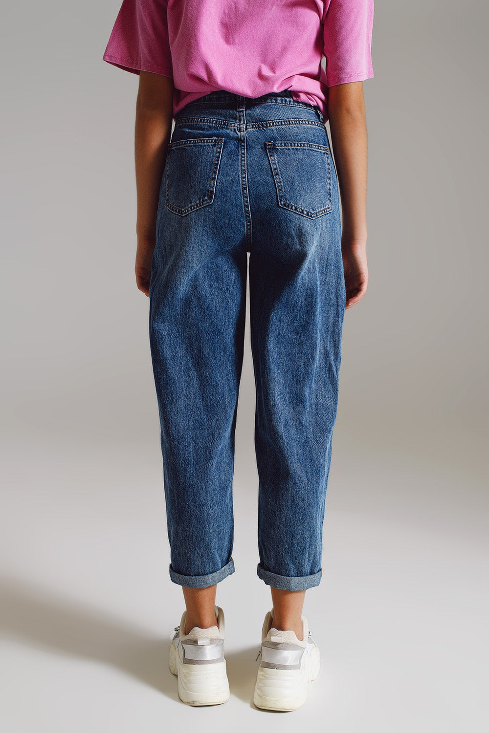 Jean style mom taille haute et mi-hauteur lavé