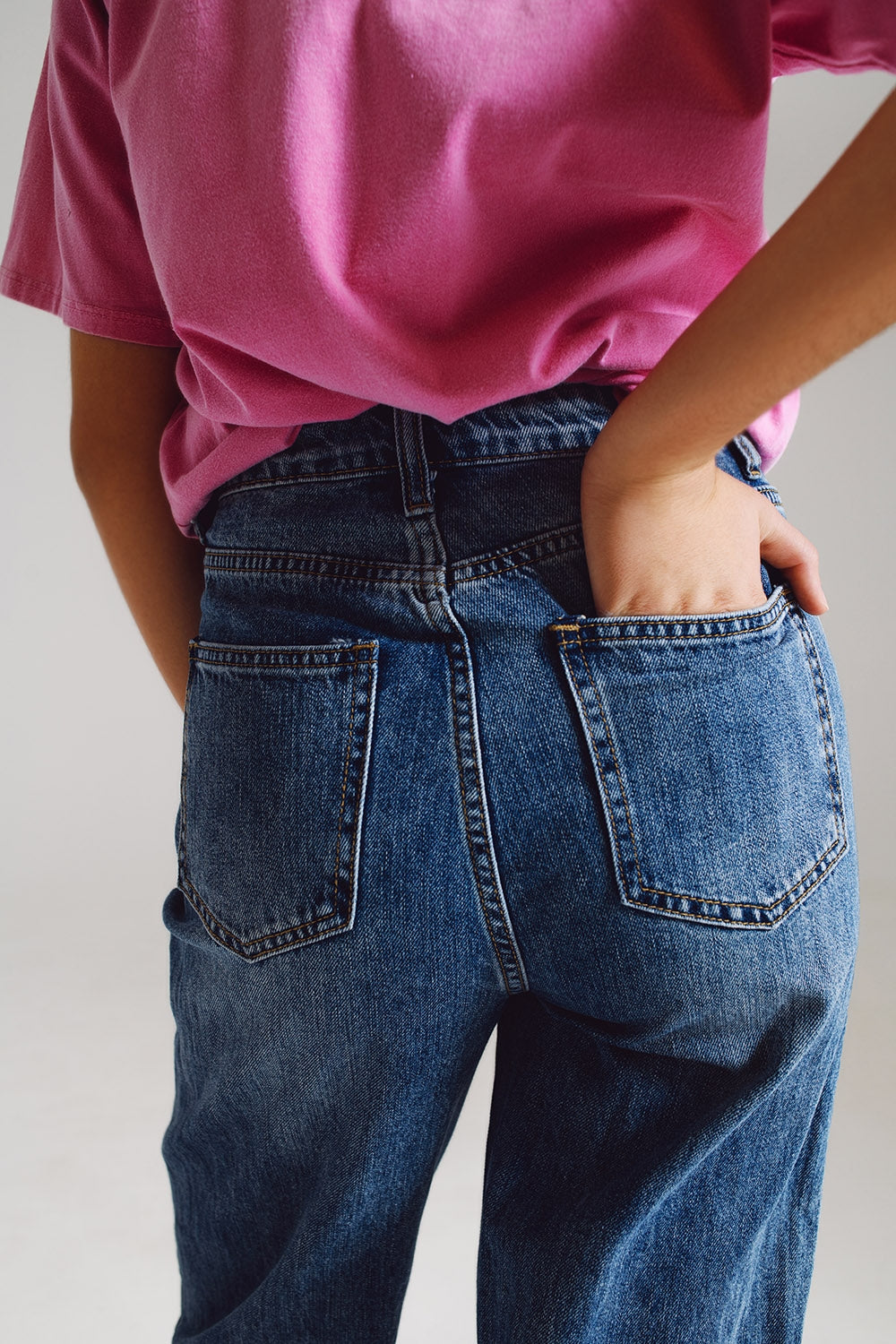 Jean style mom taille haute et mi-hauteur lavé