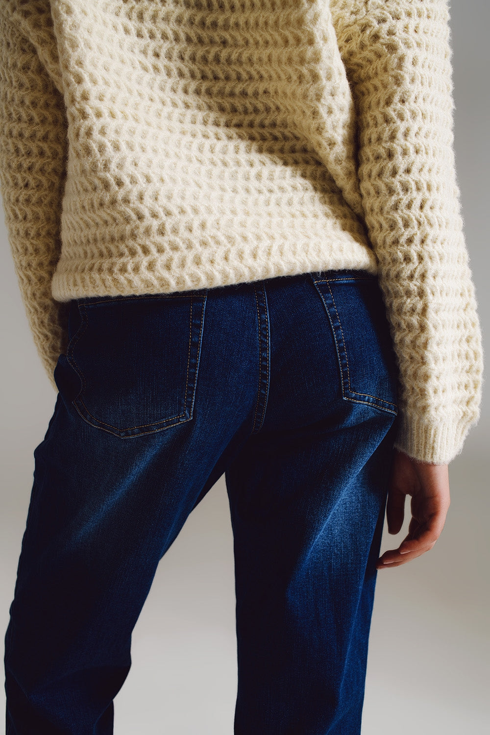 Jean taille haute coupe mom en lavage moyen