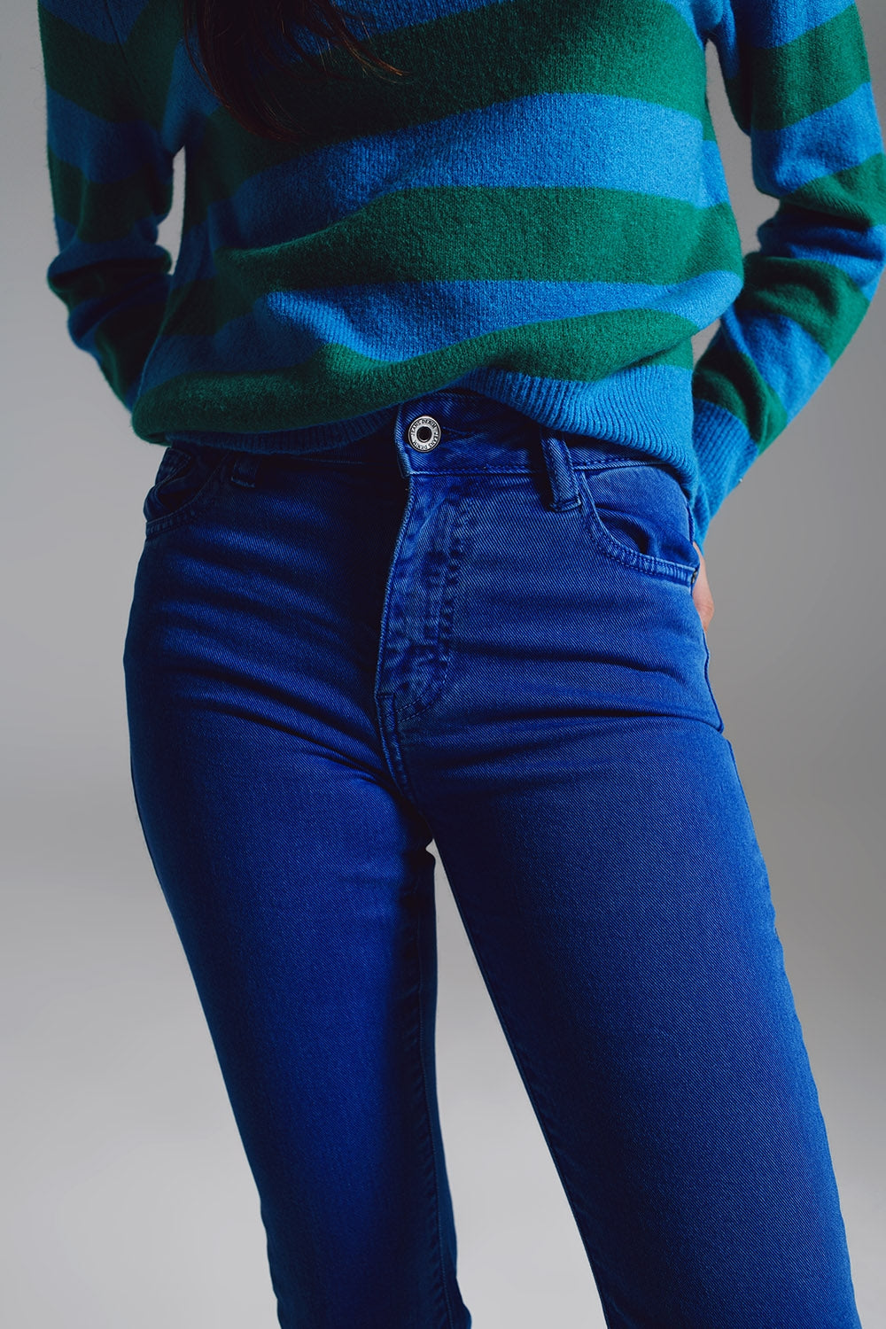 Jean taille haute évasé en bleu