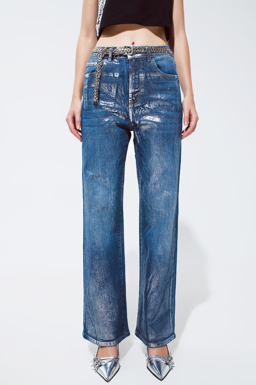 Jeans à jambe droite avec une finition métallique argentée