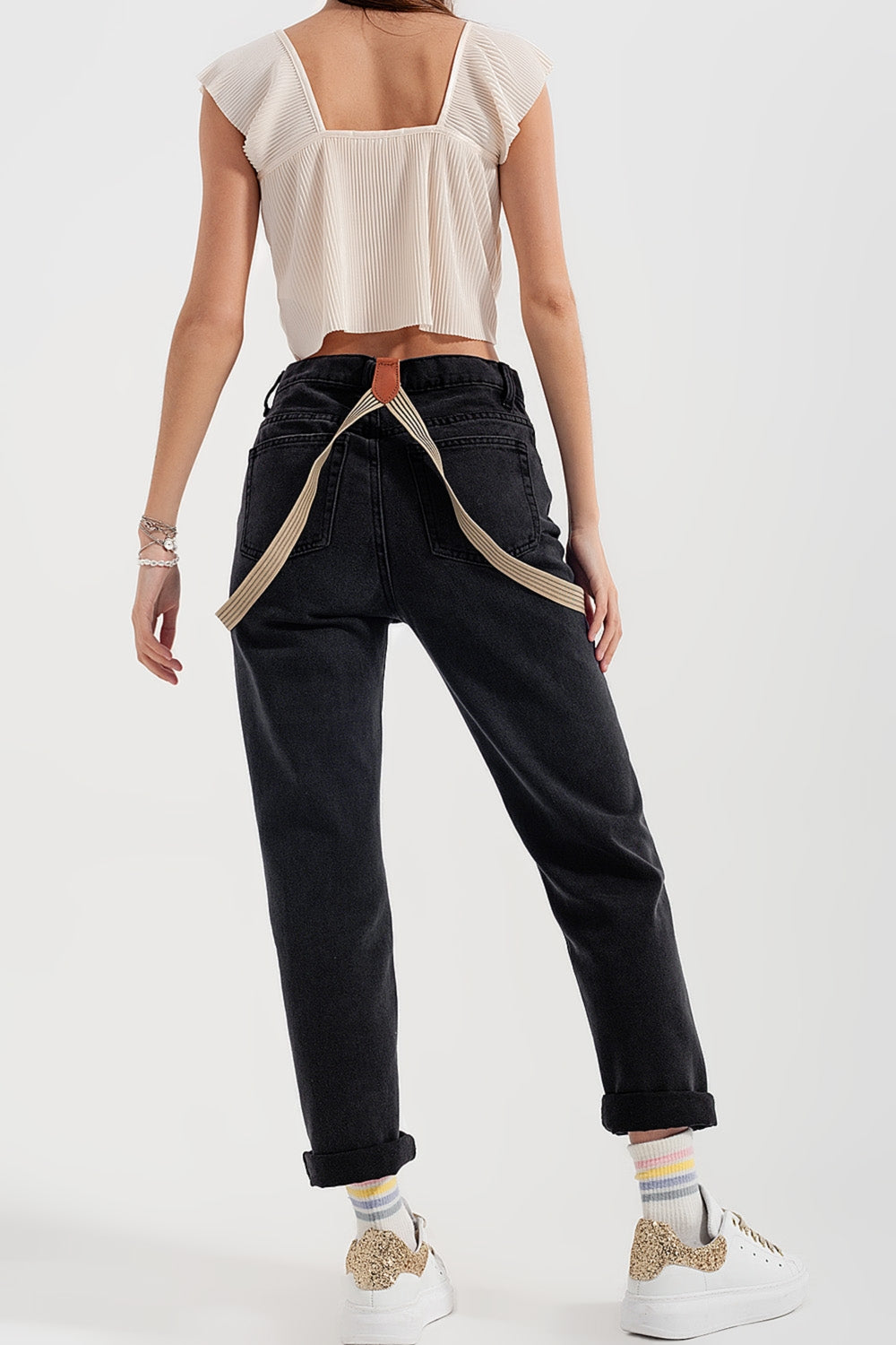 Jeans à jambes droites en noir délavé