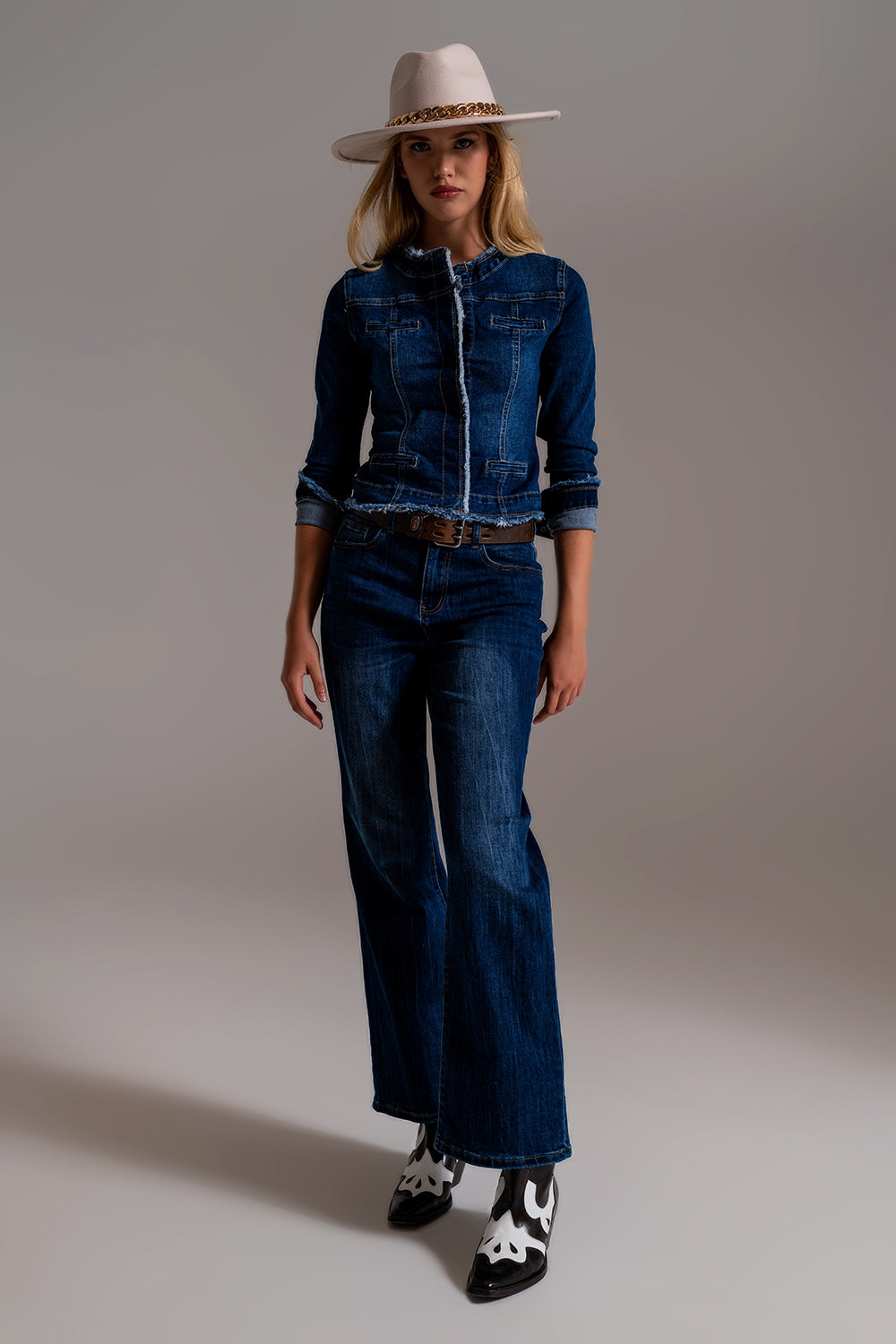 Jeans à pattes d'éléphant des années 70 en bleu délavé moyen
