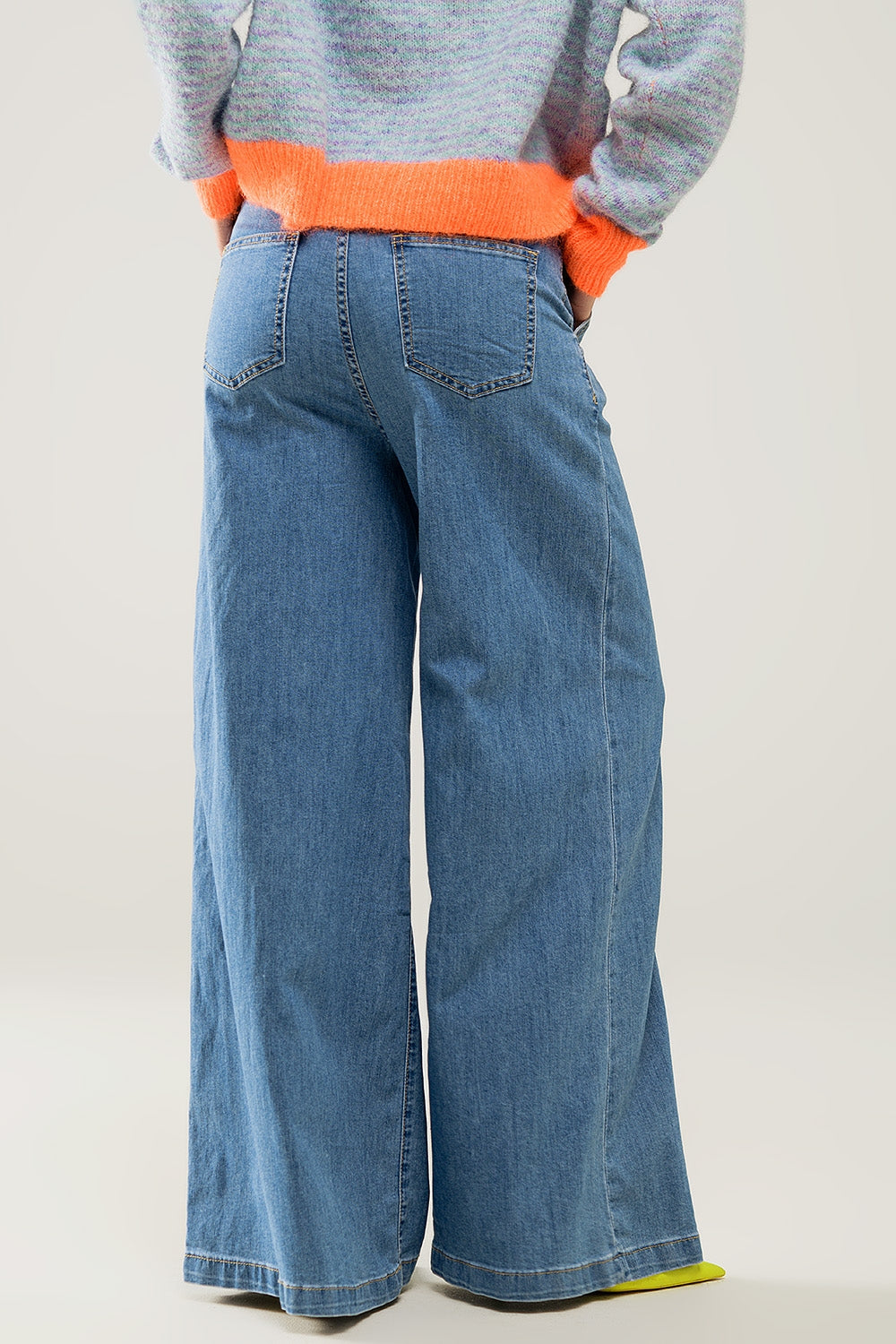 jeans à plis extra-larges en délavage léger