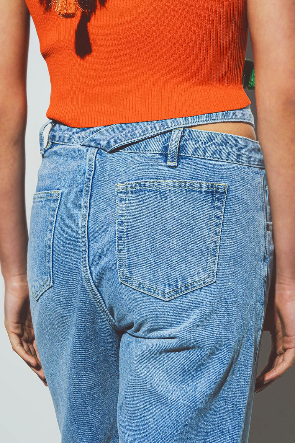 Jeans avec Ceinture en Med Wash
