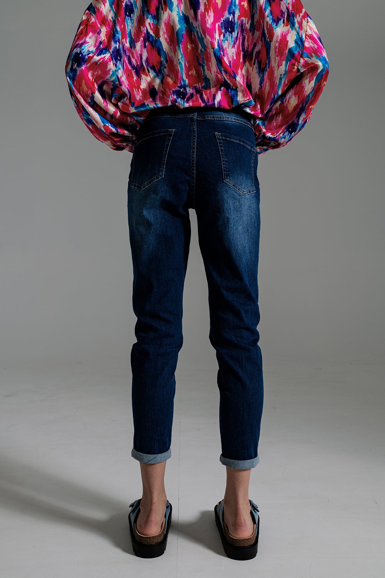Jeans basiques à jambes Regular en lavage moyen