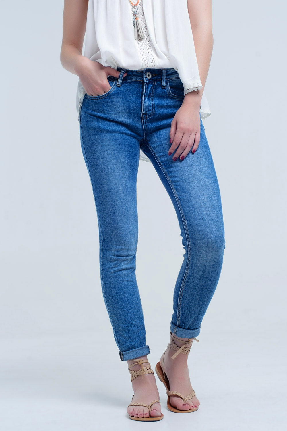 Q2 Jeans basiques avec poches