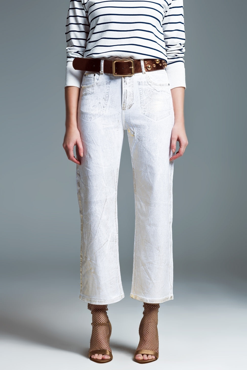 Q2 Jeans blanc à jambe large avec finition métallique en or