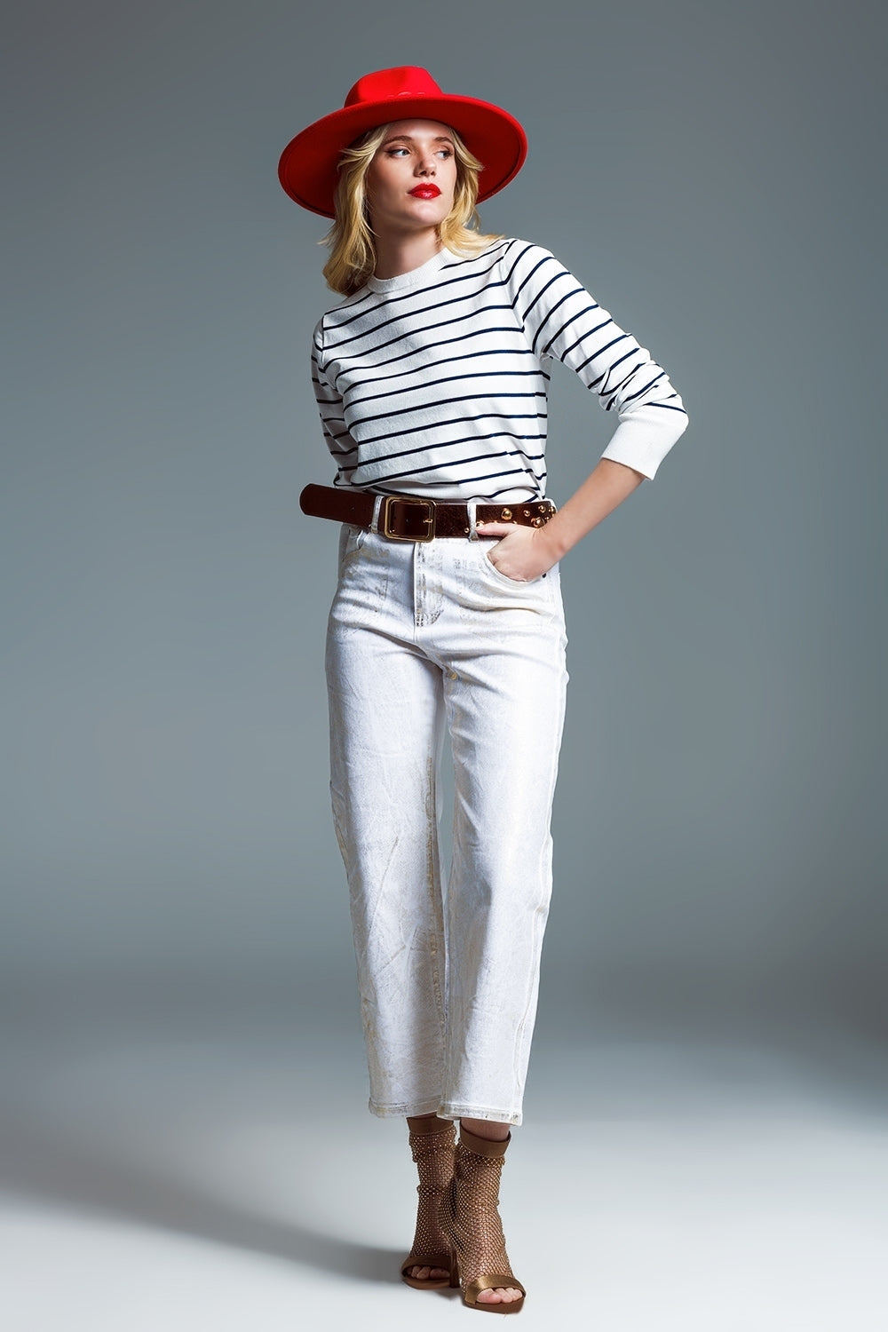 Jeans blanc à jambe large avec finition métallique en or