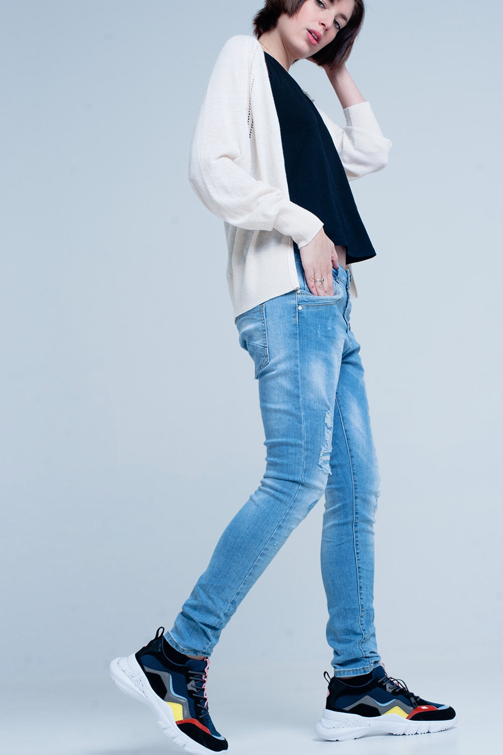 Jeans boyfriend barré avec boutons