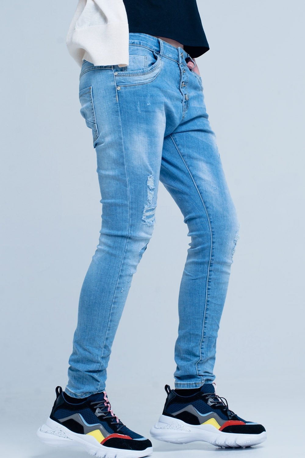 Jeans boyfriend barré avec boutons