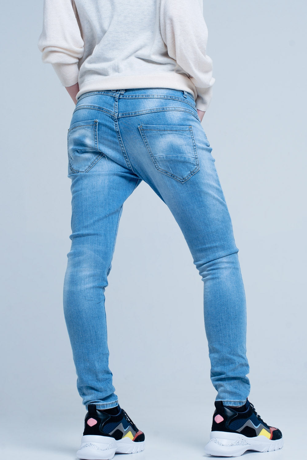 Jeans boyfriend barré avec boutons